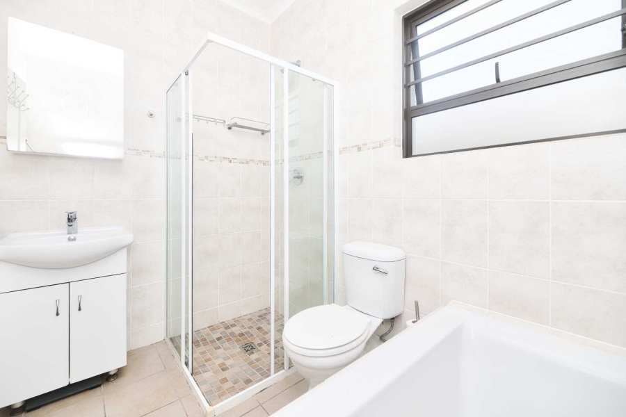 4 Bedroom Property for Sale in Voelklip Western Cape